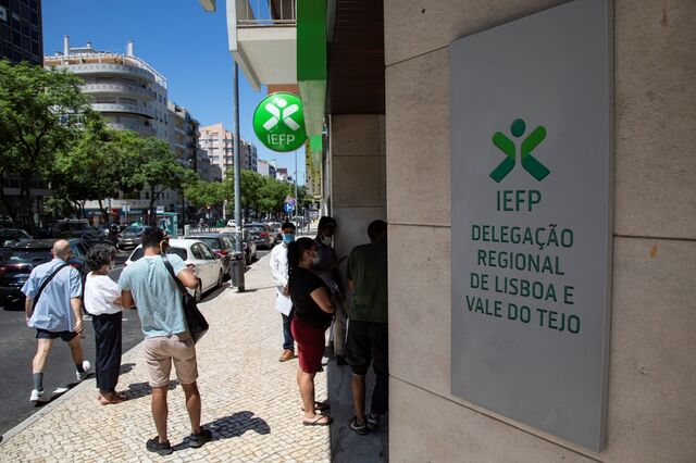 Desemprego registado agrava-se para máximo de quatro anos