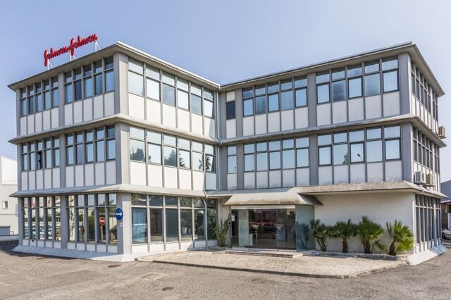 Lusomedicamenta compra antiga sede da J&J em Queluz de Baixo