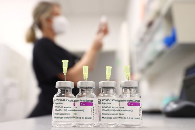 AstraZeneca já faturou 860 milhões de euros com vacinas em 2021