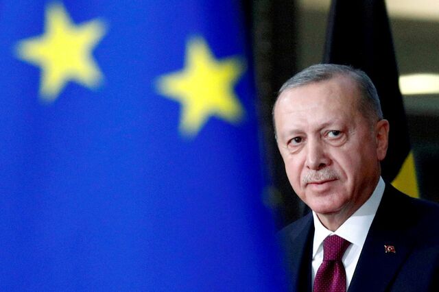 Turquia garante 'progressos' nas negociações para desbloquear cereais dos portos ucranianos 