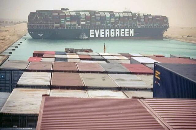Bloqueio do Canal de Suez agrava crise logística global