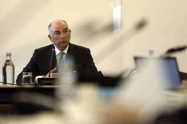 Carlos Costa garantiu que linha da troika estava disponível para o BES, diz José Honório