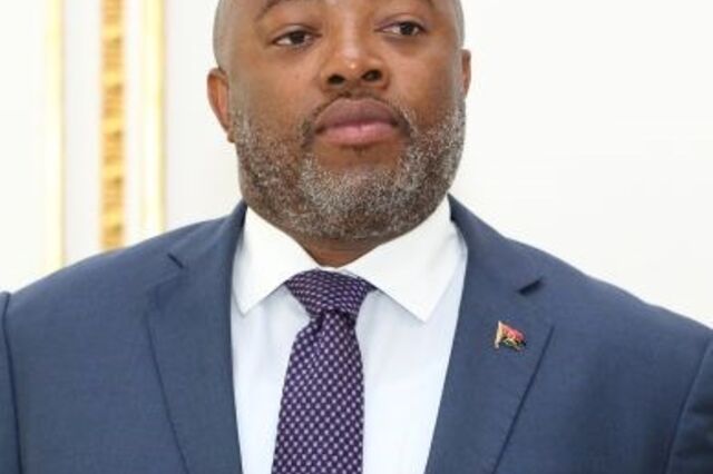Angola apresenta plano de 100 milhões de euros para impulsionar indústria até 2025