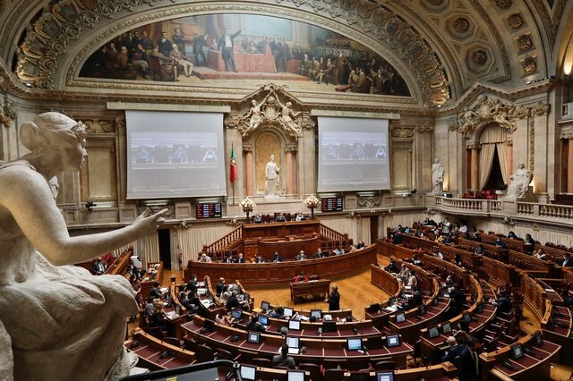 Empresas estão impedidas de  despedir, mas não sabem as regras