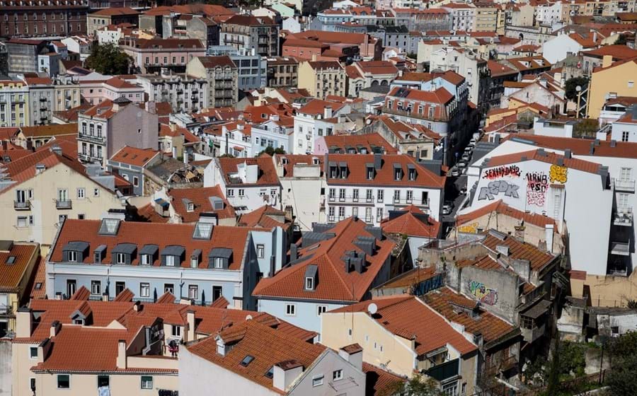 Os preços das casas vendidas nas regiões de Lisboa, Norte e Alentejo aumentaram mais do dobro do que os salários médios em 2020.