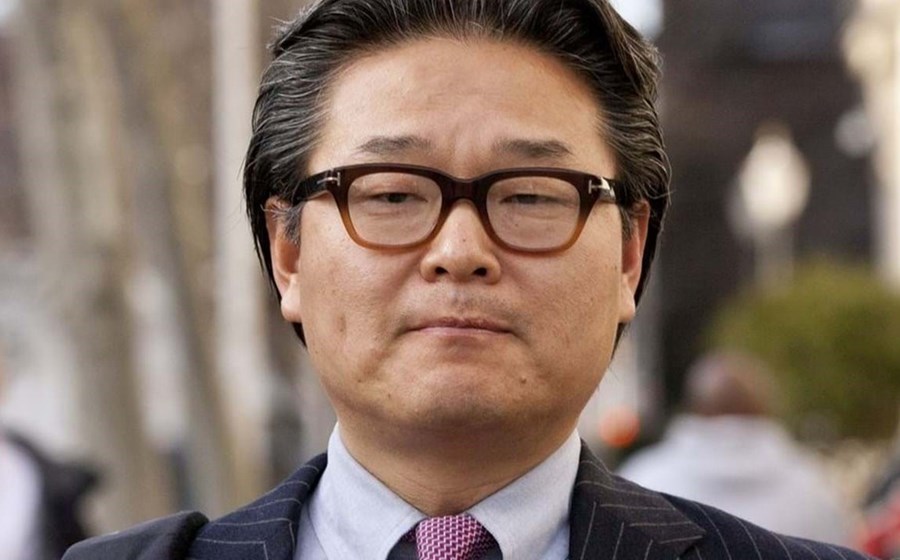 Bill Hwang, CEO da Archegos Capital Management, transformou o seu antigo “hedge fund” num “family office”.