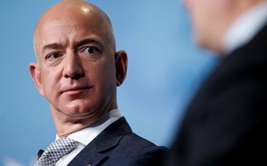 Jeff Bezos vai ao espaço no primeiro voo da Blue Origin