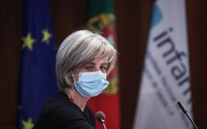 Marta Temido admite travão regional no desconfinamento