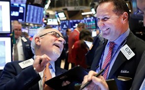Wall Street não 'abre o champanhe' mas 'esfria a garrafa' após dados da inflação