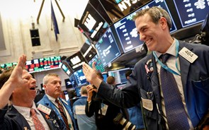 Economia dá recordes a Wall Street e tecnológicas brilham. Investidores esperam melhores lucros em 10 anos