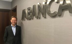 Hugo Freitas, Abanca