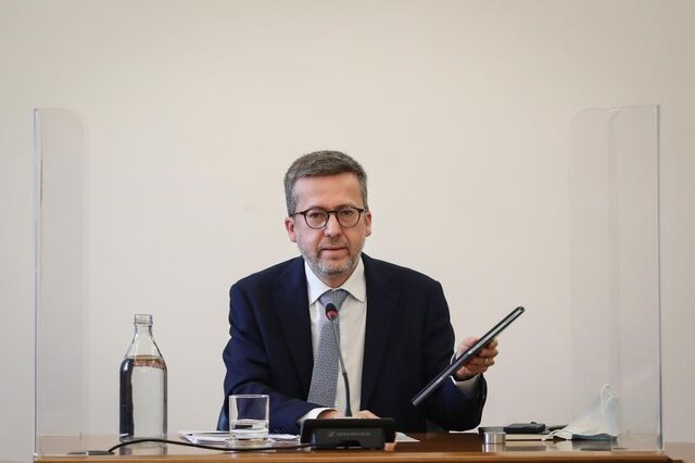 Moedas diz que suspeita em torno da Câmara de Lisboa 'corrói' a democracia
