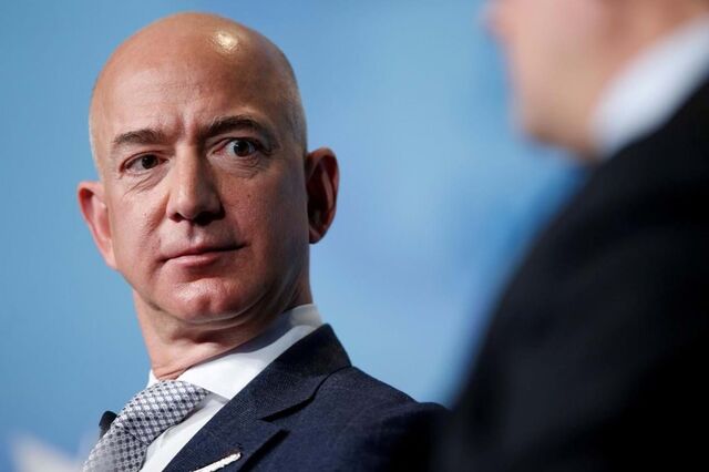 Jeff Bezos vai ao espaço no primeiro voo da Blue Origin