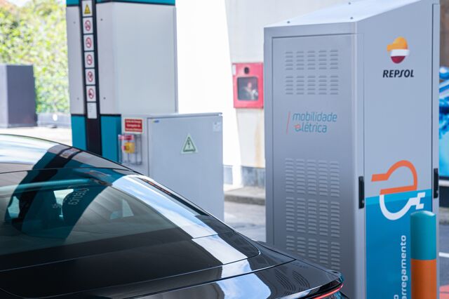Repsol estreia-se nos postos de carregamento ultrarrápidos em Portugal