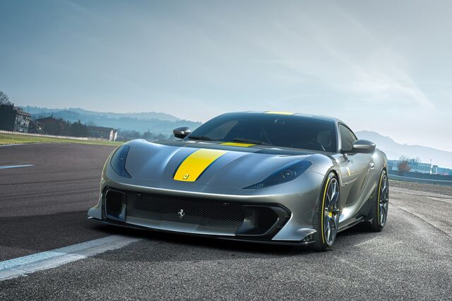 Ferrari 812 Superfast - O novo ‘monstro’ da Ferrari