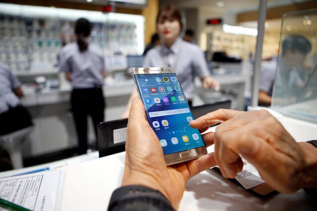 Bruxelas quer combater lixo eletrónico com proposta para carregador único para 'gadgets'