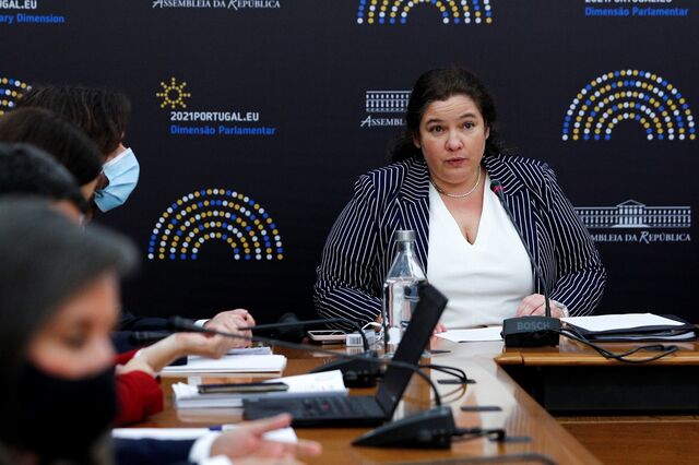 Alexandra Leitão: “Não é preciso que ganhem mais, é preciso que ganhem mais cedo”