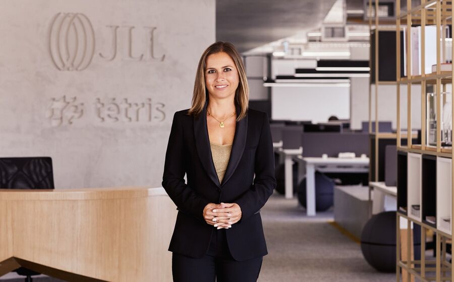 Karina Simões, responsável pela área de hotelaria da JLL Portugal.