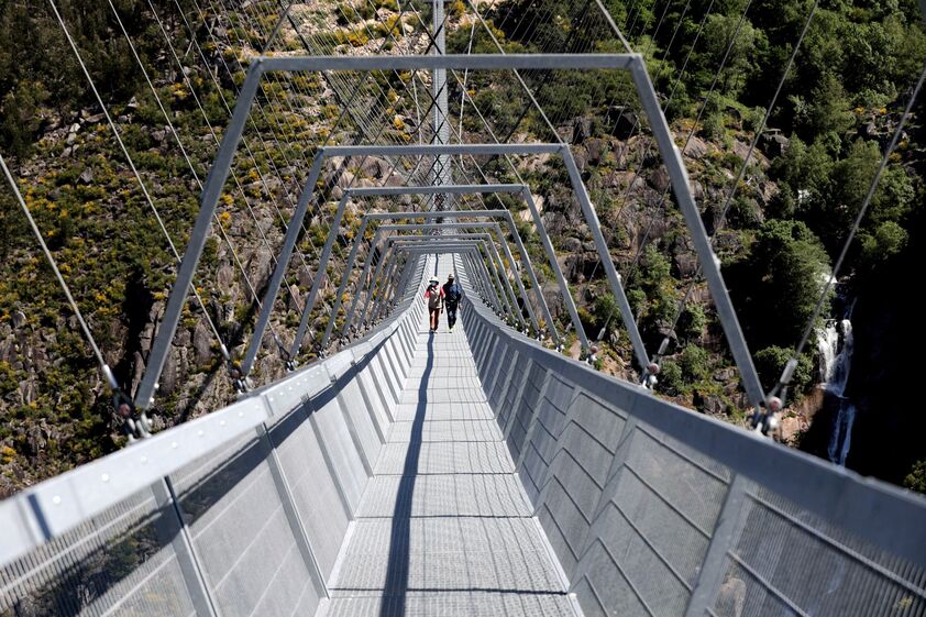ponte pendonal Arouca