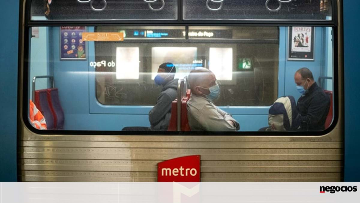 Metro de Lisboa fecha mais cedo no Natal; Carris e STCP mexem nos horários  até 7 de janeiro - Conjuntura - Jornal de Negócios