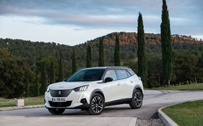 “Em quatro anos toda a gama Peugeot estará eletrificada”