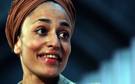 A Zadie Smith fora dos romances e para admirados