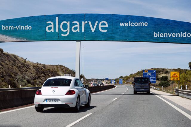 Mais de cinco mil carros atravessaram a fronteira no Algarve em dois dias
