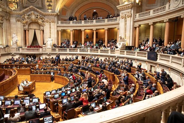 Subir salário mínimo para 850 euros? Esquerda apoia, direita fecha a porta e PS diz 'nim'