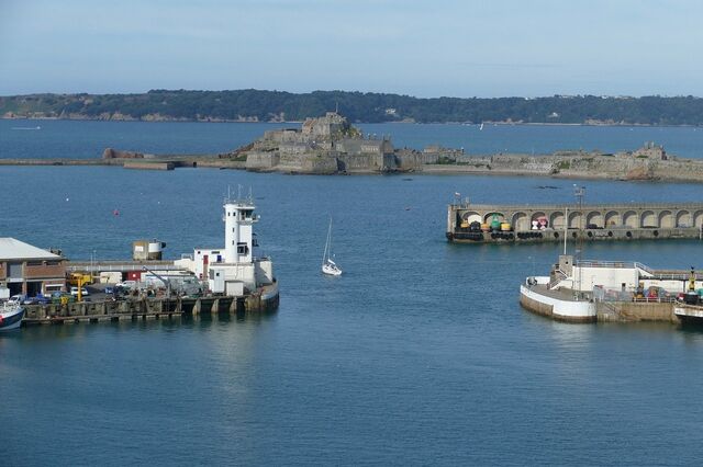Reino Unido envia barcos-patrulha para Jersey devido a disputa pós-Brexit com França