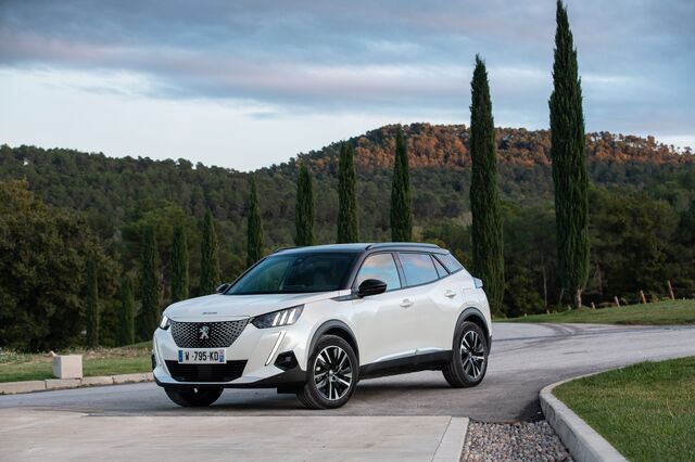 “Em quatro anos toda a gama Peugeot estará eletrificada”