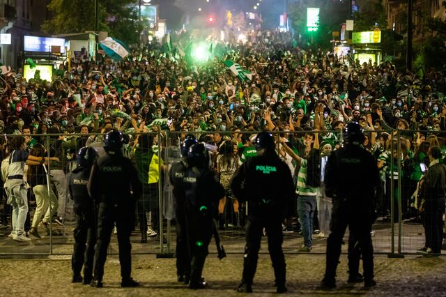DGS: Quem esteve nos festejos do Sporting deve evitar contactos durante 14 dias