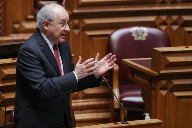 Costa sob fogo com 'desastre' do Novo Banco, Rio avança com exposição à PGR