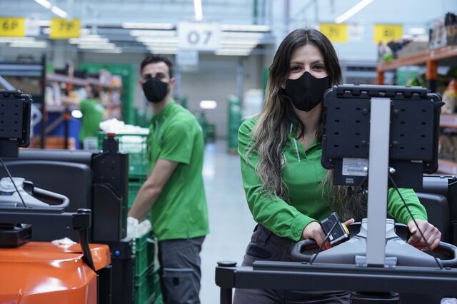 A Mercadona investe mais de 5 milhões em máscaras reutilizáveis para a sua equipa