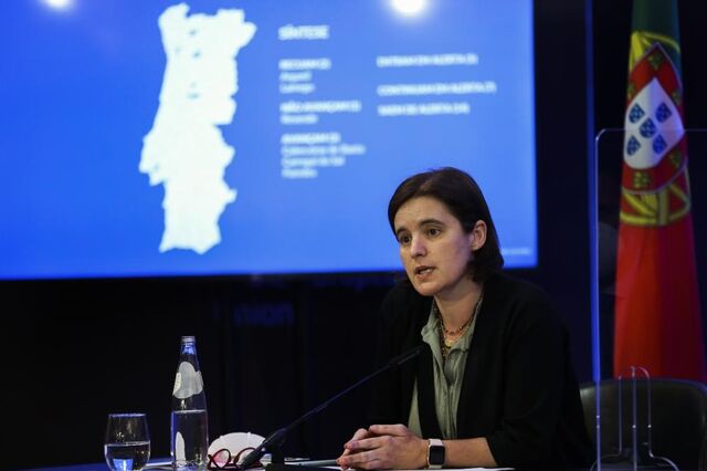Só três concelhos e uma freguesia marcam passo no desconfinamento, país em calamidade até 30 de maio