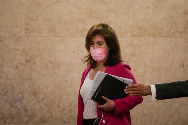 Governo alarga a residentes no estrangeiro programa de apoio à mobilidade para o interior