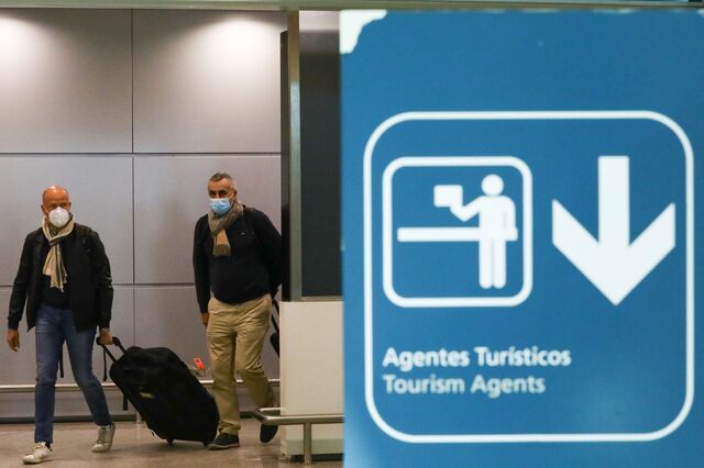 Autoridades europeias consideram 'injustificadas' restrições a viajantes provenientes da China
