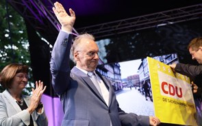CDU de Merkel obtém vitória clara sobre a extrema-direita em eleição regional
