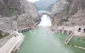 Segunda maior barragem hidroelétrica do mundo começa a funcionar na China