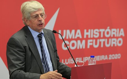 Presidente da mesa da assembleia-geral do Benfica demite-se em conflito com Vieira