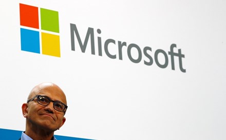 Segmento cloud alimenta trimestre da Microsoft. Lucros disparam 47% para 16,5 mil milhões