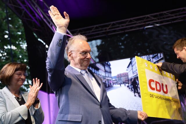 CDU de Merkel obtém vitória clara sobre a extrema-direita em eleição regional