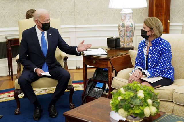 Biden transfere conversações sobre infraestruturas para grupo bipartidário