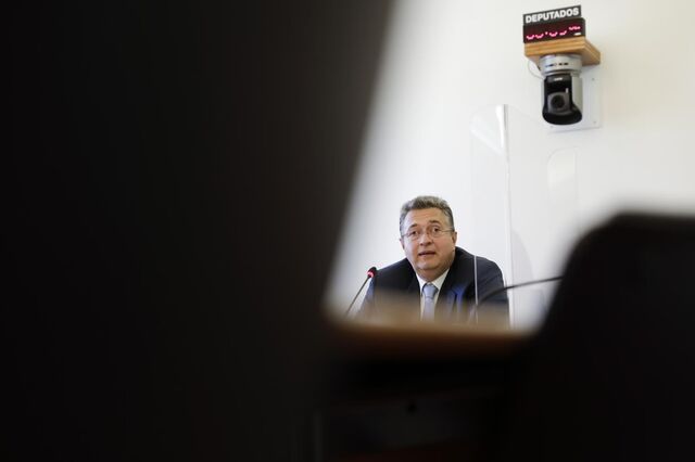 É devedor do Novo Banco? Rafael Mora diz que 'tecnicamente não'