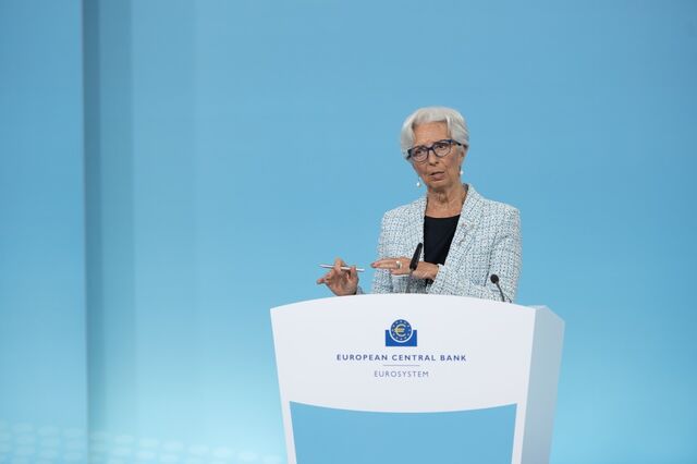 Lagarde reforça que é 'muito improvável' reunir as condições para subir juros em 2022
