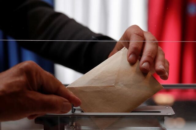 Dois terços dos franceses não votaram em regionais que reforçam centro-direita