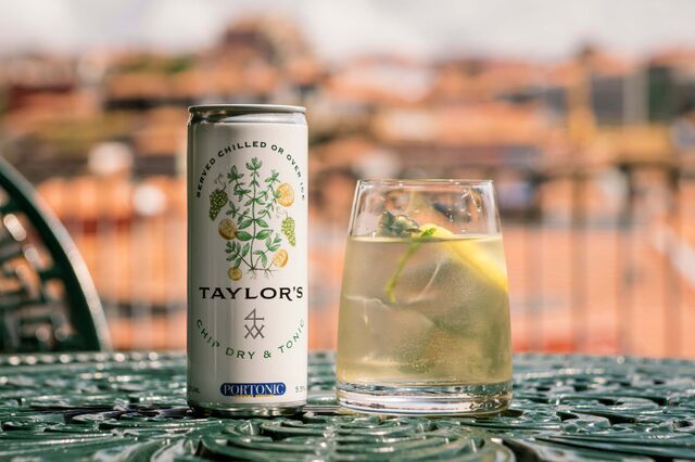 Fladgate conta produzir um milhão de latas do novo vinho do Porto tónico este ano
