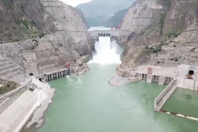 Segunda maior barragem hidroelétrica do mundo começa a funcionar na China
