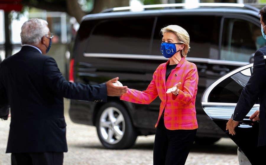 Ursula von der Leyen, presidente da Comissão Europeia, veio a Lisboa anunciar a aprovação do Plano de Recuperação e Resiliência português.