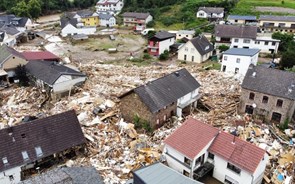 Catástrofes climáticas 'tiraram' 150 mil milhões à economia mundial em 2021