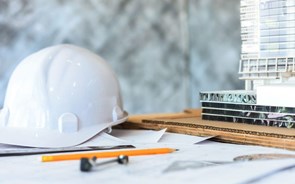 Associações da construção acordam nova tabela salarial